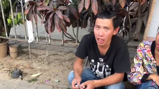 2 กระบะชนกัน 2 กระบะชนกัน