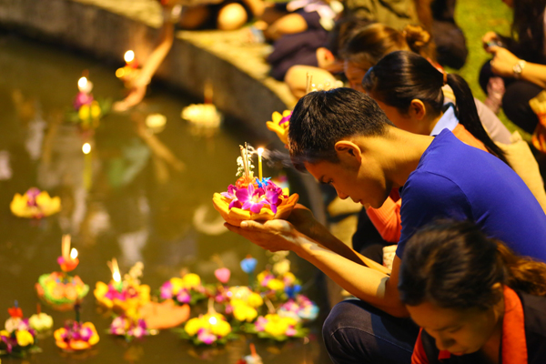 คำอธิษฐานวันลอยกระทง บูชาขอขมาต่อพระแม่คงคา คำอธิษฐานวันลอยกระทง บูชาขอขมาต่อพระแม่คงคา