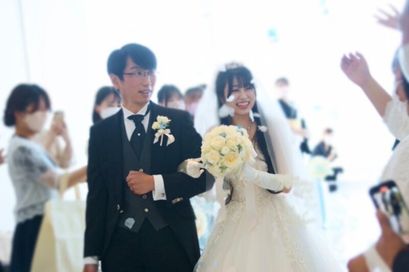 ชายวัย 47 แต่งงานไอดอลสาวรุ่นลูก ชายวัย 47 แต่งงานไอดอลสาวรุ่นลูก