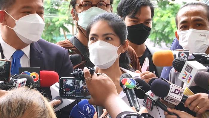 กระติก อิจศรินทร์ จุฑาสุขสวัสดิ์ กระติก อิจศรินทร์ จุฑาสุขสวัสดิ์