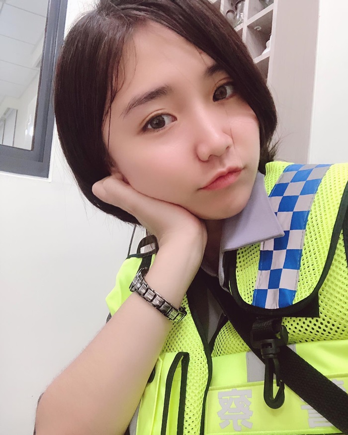 ตำรวจเต้นรูดเสา ตำรวจเต้นรูดเสา