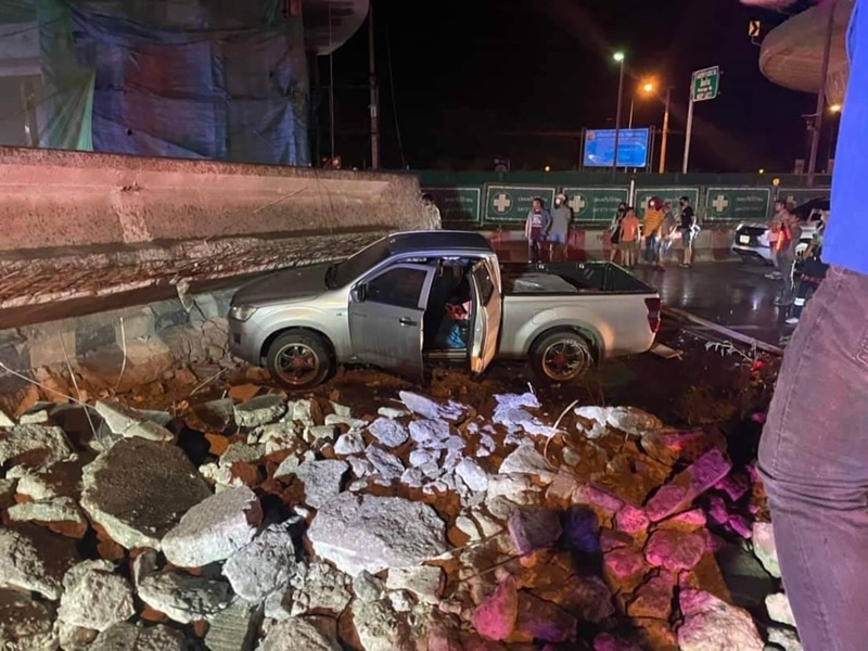 สะพานกลับรถถล่ม สะพานกลับรถถล่ม