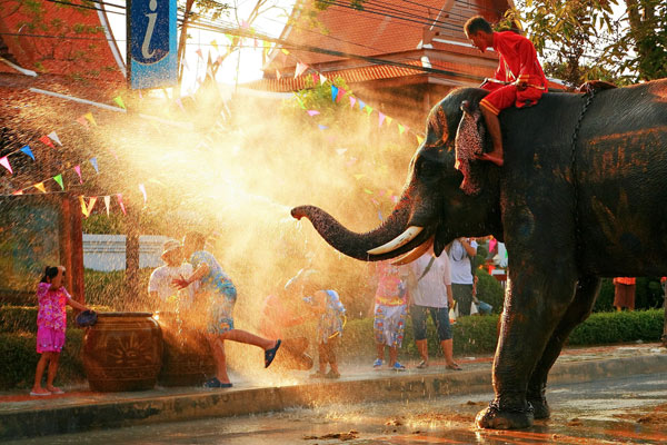 วันสงกรานต์ วันสงกรานต์
