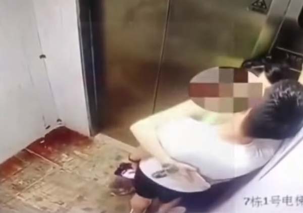คลิปหลุดคู่รักในลิฟต์ คลิปหลุดคู่รักในลิฟต์
