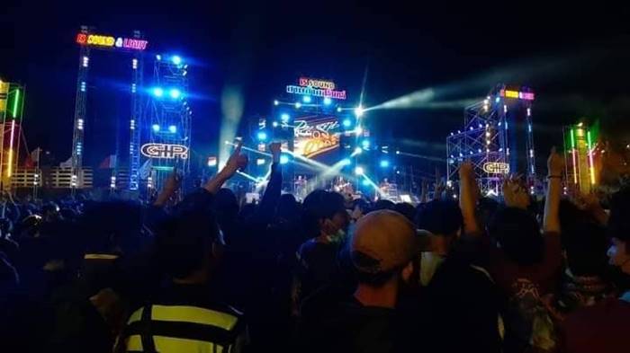 คอนเสิร์ต งานช้างสุรินทร์ คอนเสิร์ต งานช้างสุรินทร์