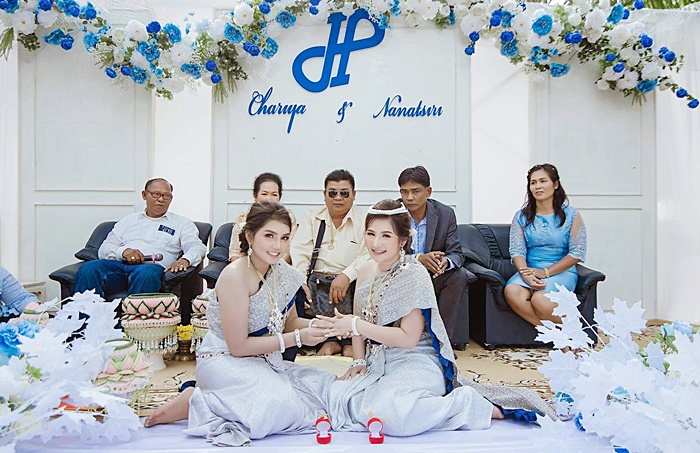 หญิงรักหญิงควงคู่แต่งงาน หญิงรักหญิงควงคู่แต่งงาน