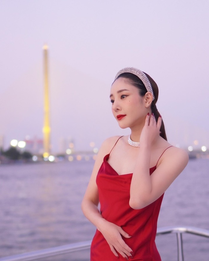ษิทรา เบี้ยบังเกิด ษิทรา เบี้ยบังเกิด