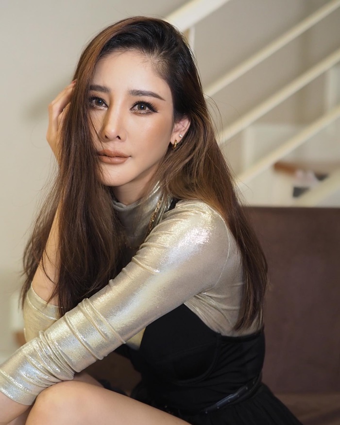 ษิทรา เบี้ยบังเกิด ษิทรา เบี้ยบังเกิด