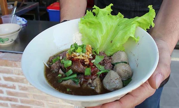 ร้านก๋วยเตี๋ยวแซ่บ ร้านก๋วยเตี๋ยวแซ่บ