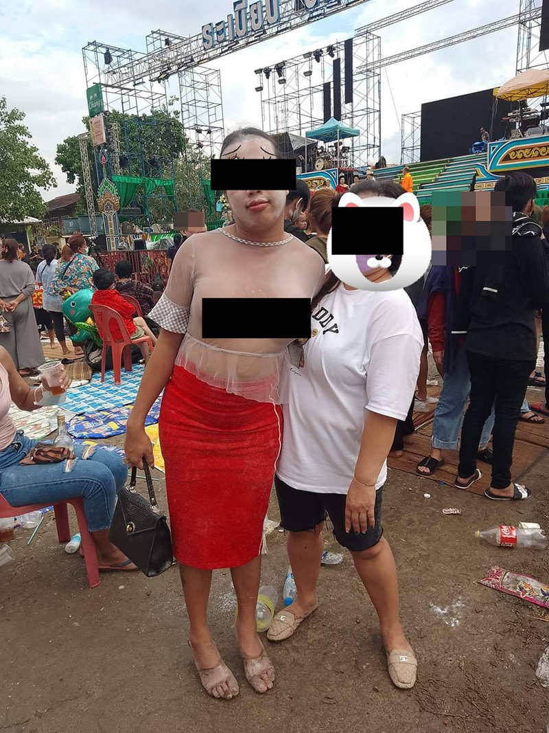 เปลือยอกเข้าวัด คนเมนต์ลั่น เปลือยอกเข้าวัด คนเมนต์ลั่น