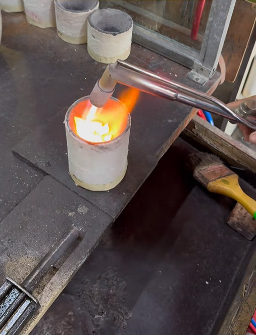 เคสโทรศัพท์ทองคำ