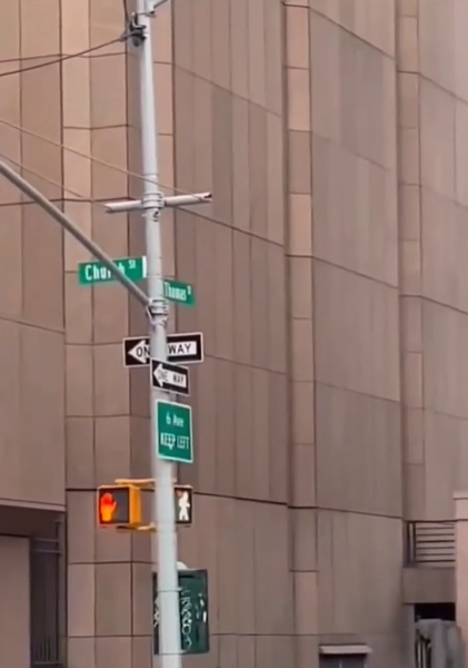 ตึกสูง 29 ชั้น แต่ไม่มีหน้าต่าง ตึกสูง 29 ชั้น แต่ไม่มีหน้าต่าง