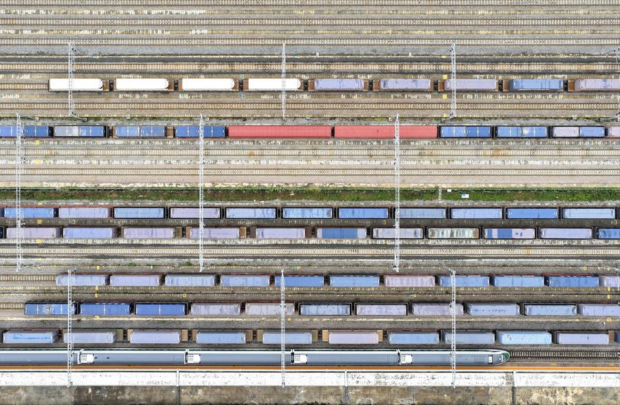 เปิดภาพรถไฟจีน-ลาว ต่อคิวขนส่งยาวสุดสายตา เปิดภาพรถไฟจีน-ลาว ต่อคิวขนส่งยาวสุดสายตา