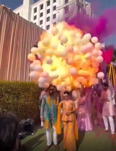 ลูกโป่งสวรรค์ในพิธีแต่งงานระเบิดไฟลุก