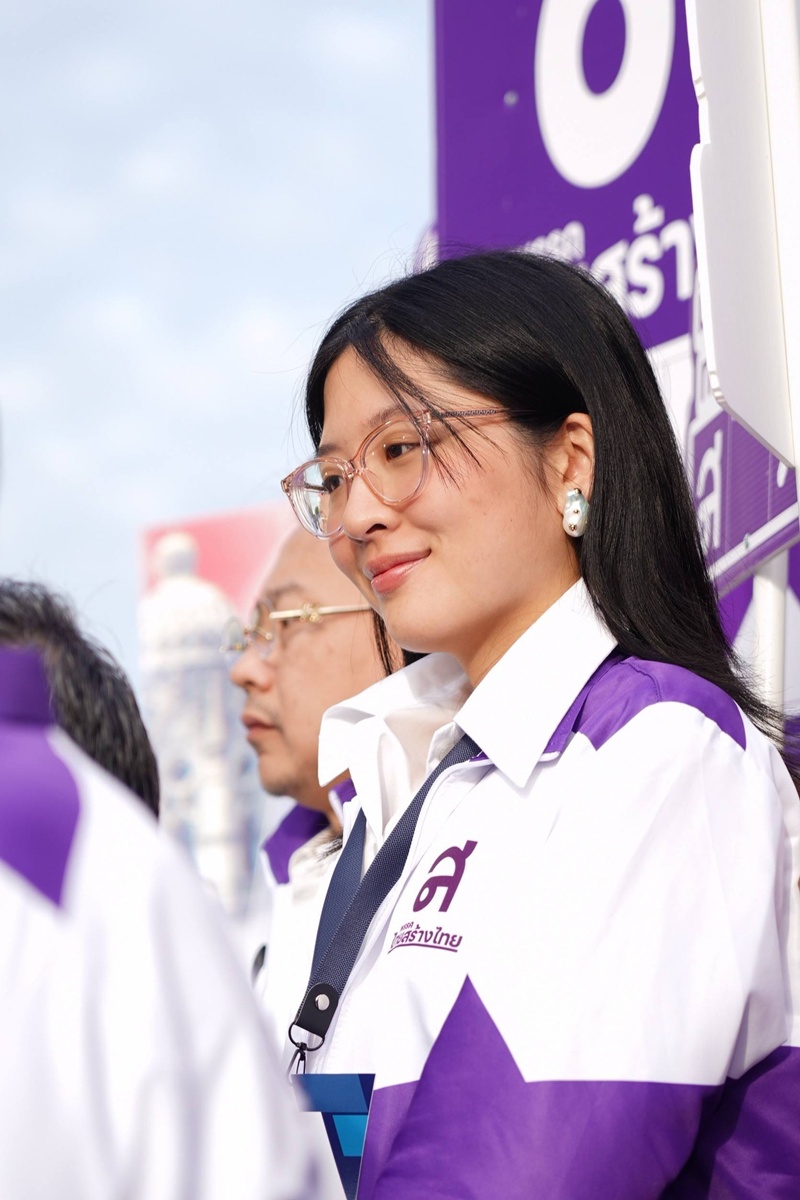 คุณหญิงสุดารัตน์ เกยุราพันธุ์ 