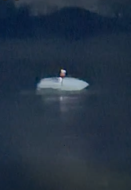 เปิ้ล นาคร ช่วย 2 อาสาฯ เรือติดกลางแม่น้ำเชี่ยว หนึ่งในนั้นระดับพ่อเมืองปากพูน