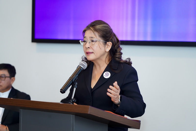 คุณหญิงสุดารัตน์ เกยุราพันธุ์ 