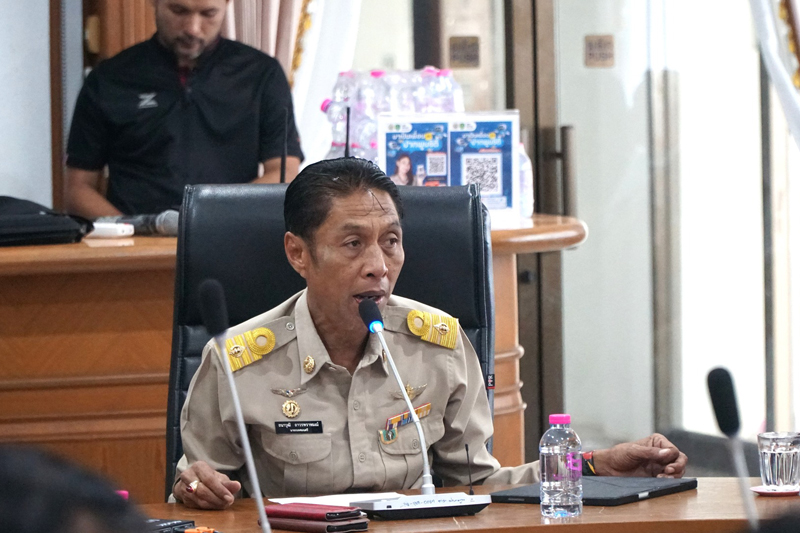 เปิ้ล นาคร ช่วย 2 อาสาฯ เรือติดกลางแม่น้ำเชี่ยว หนึ่งในนั้นระดับพ่อเมืองปากพูน