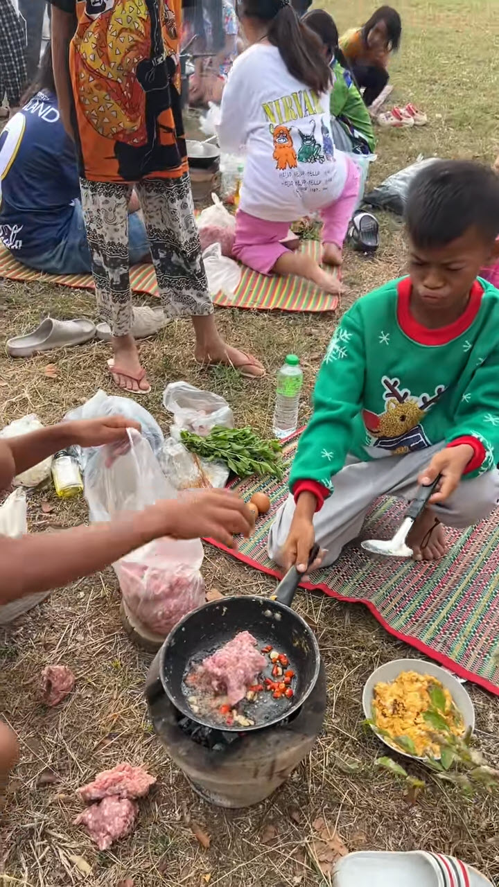 ไวรัลเด็กทำอาหารในค่ายลูกเสือ
