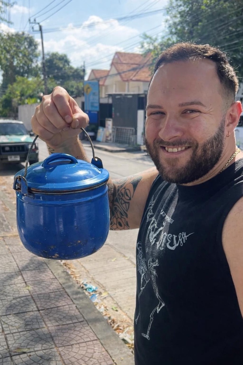 หม้อสีเขียวหรือสีน้ำเงิน