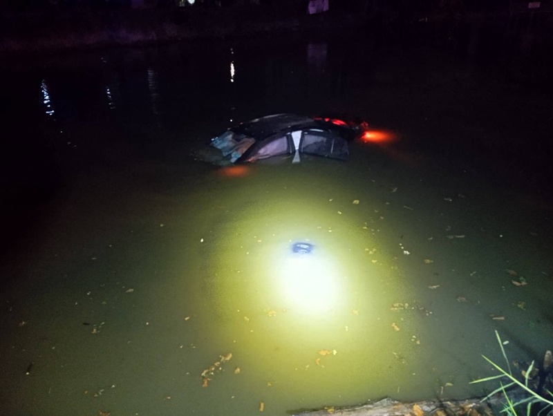 ขับรถชนคนตาย