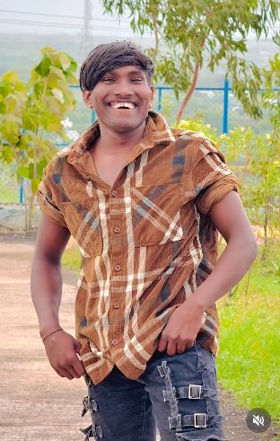 สุราช ชาเวน จัสติน บีเบอร์ สาขาอินเดีย