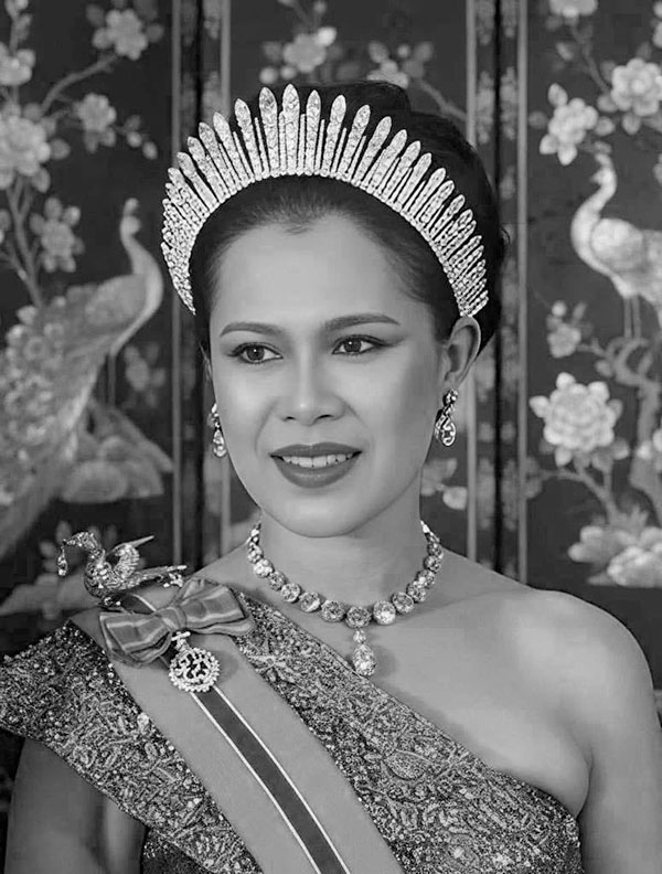 สมเด็จพระบรมราชชนนีพันปีหลวง