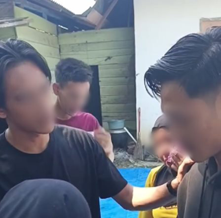 หนุ่มจับได้เมียนอกใจ ยกให้ชู้ทั้งน้ำตา พาไปส่งถึงมือ 