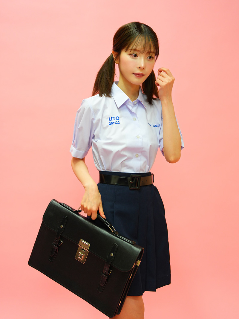 น้องคะน้า Kana Momonogi ดารา AV ในชุดนักเรียนไทย