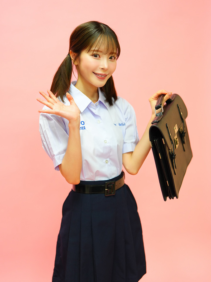 น้องคะน้า Kana Momonogi ดารา AV ในชุดนักเรียนไทย