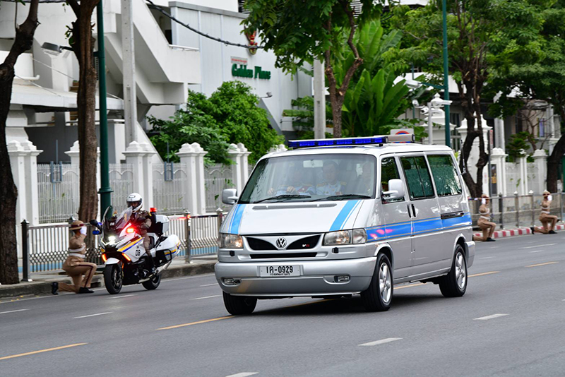 รถพระที่นั่ง เจมส์บอนด์ พิธีเคลื่อนพระบรมศพ