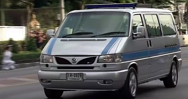 รถพระที่นั่ง เจมส์บอนด์ พิธีเคลื่อนพระบรมศพ