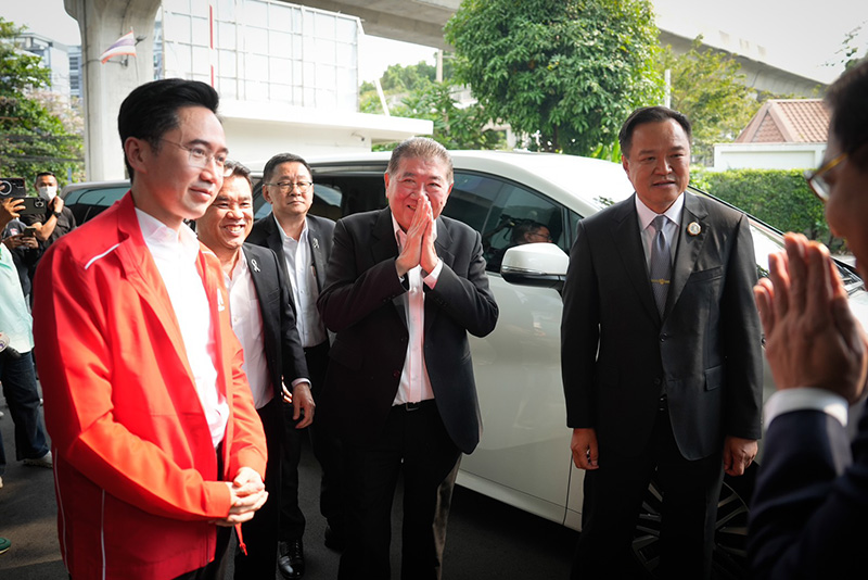 เพื่อไทย ภูมิใจไทย