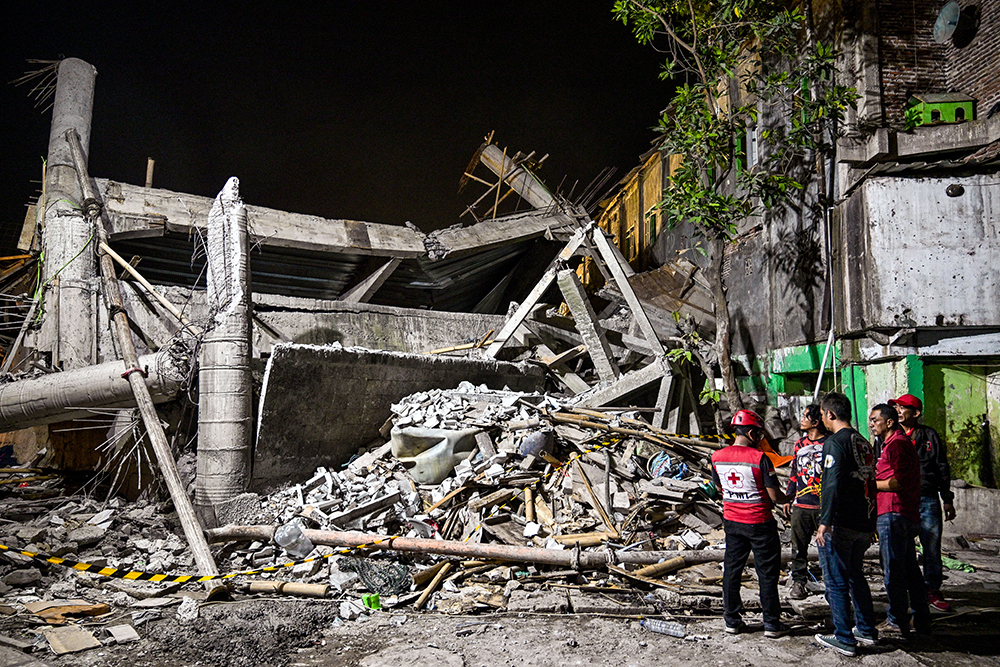 ตึกถล่ม โรงเรียนอินโดนีเซีย