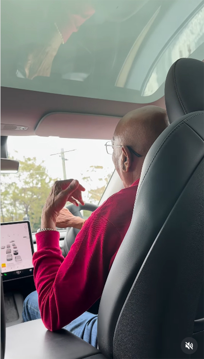 ลุงขับอูเบอร์ เศรษฐีตัวจริง ลุงขับอูเบอร์ เศรษฐีตัวจริง