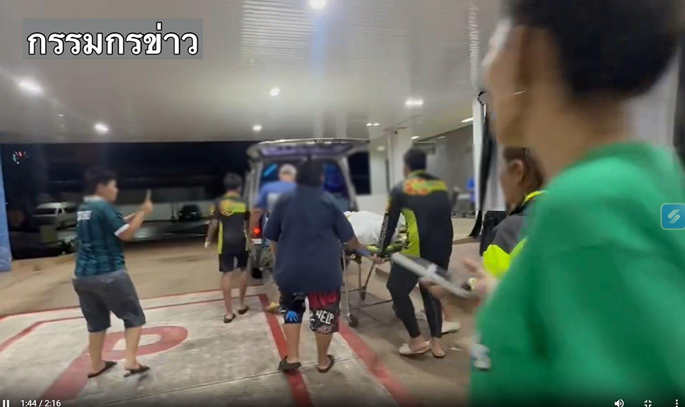 ขนของหนีน้ำ ไฟช็อต 8 ชีวิต ขนของหนีน้ำ ไฟช็อต 8 ชีวิต