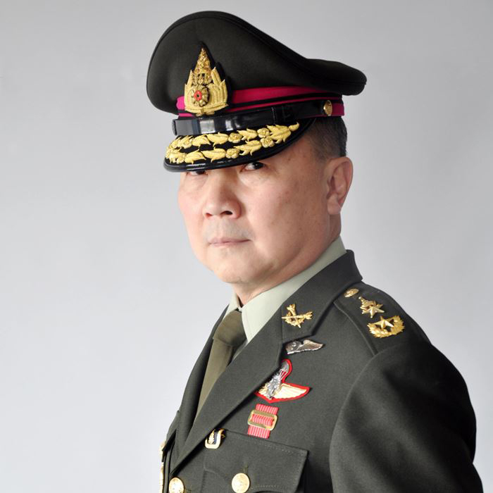 พล.ต. เหรียญทอง แน่นหนา