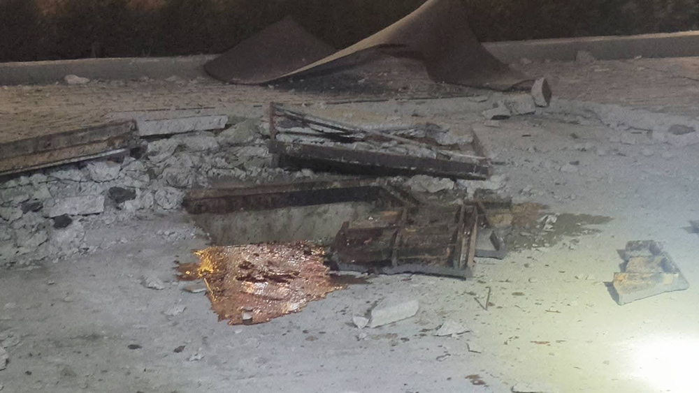 ช่างเชื่อมฝาท่อห้างดัง เจอแรงระเบิดอัดร่าง ช่างเชื่อมฝาท่อห้างดัง เจอแรงระเบิดอัดร่าง