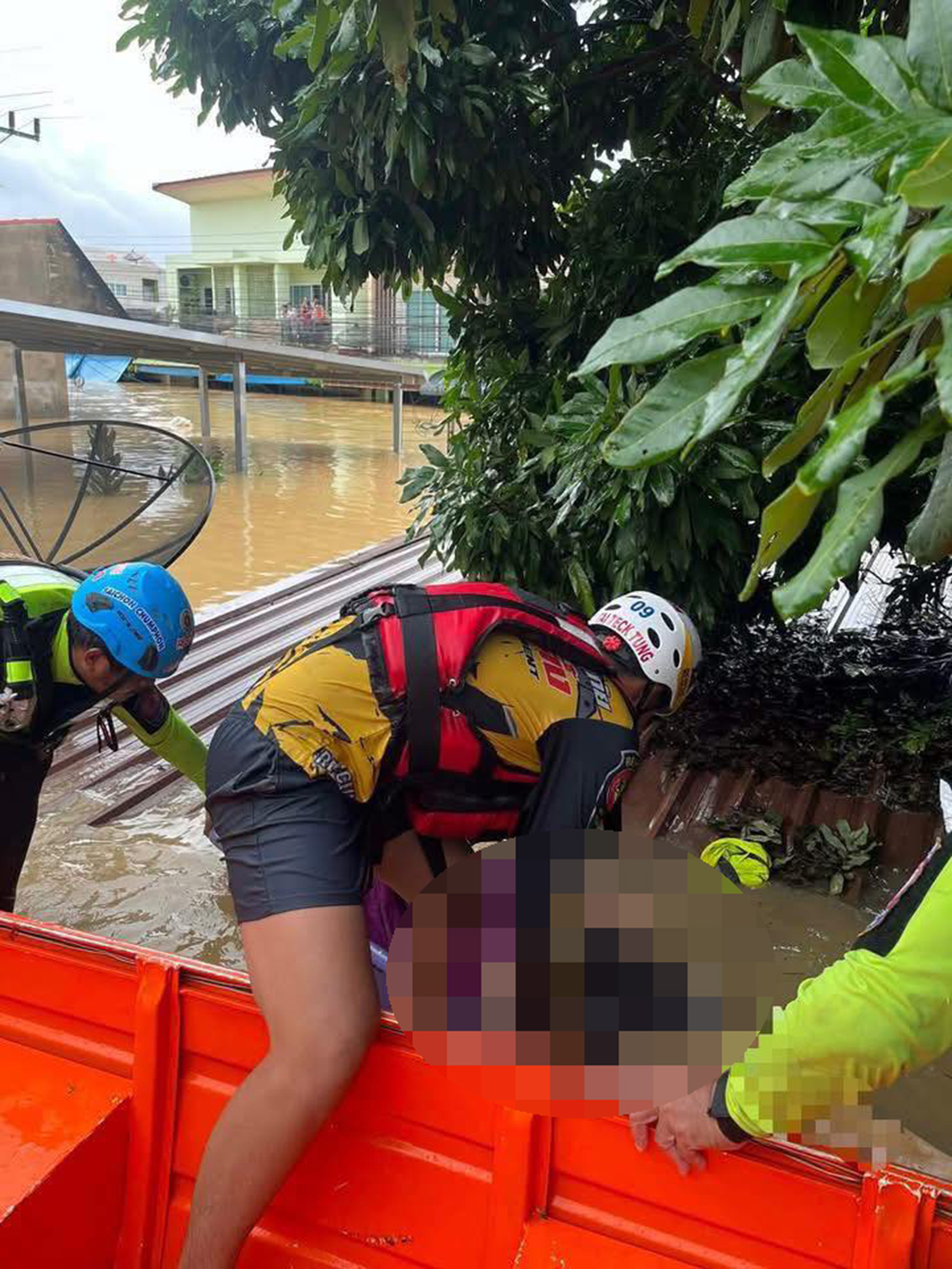 น้ำท่วมหาดใหญ่ ภาพสะเทือนใจ น้ำท่วมหาดใหญ่ ภาพสะเทือนใจ