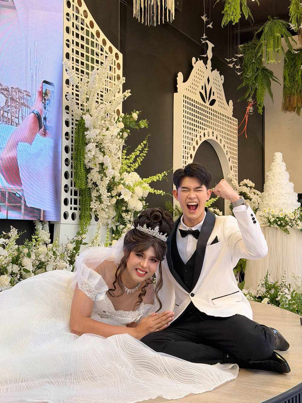 ไพรวัลย์ วรรณบุตร ไพรวัลย์ วรรณบุตร