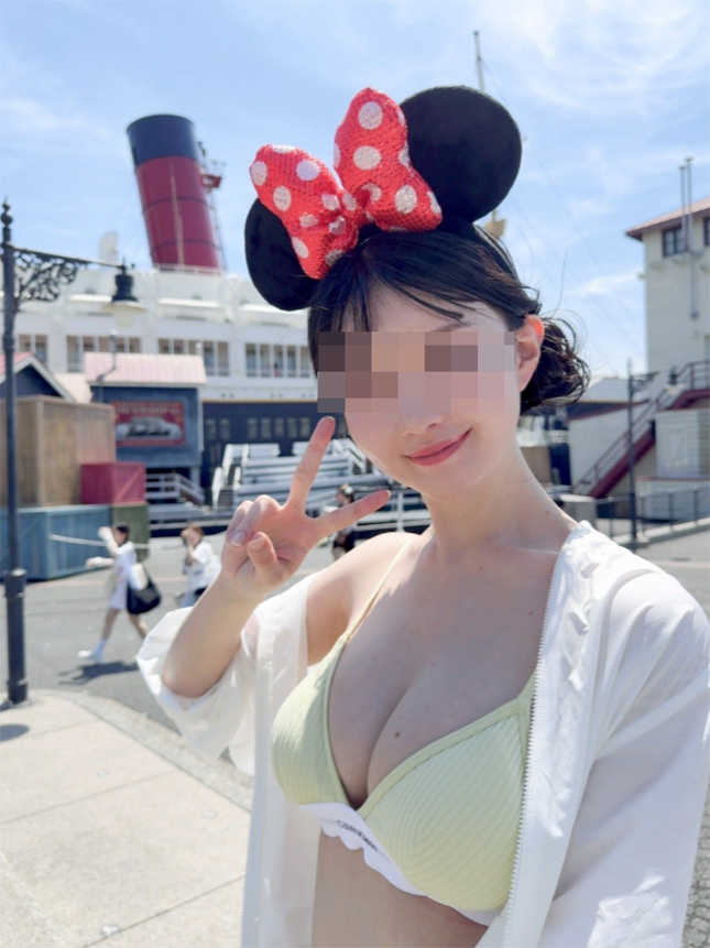 สาวญี่ปุ่นลงภาพเซ็กซี่ ในสวนสนุก สาวญี่ปุ่นลงภาพเซ็กซี่ ในสวนสนุก