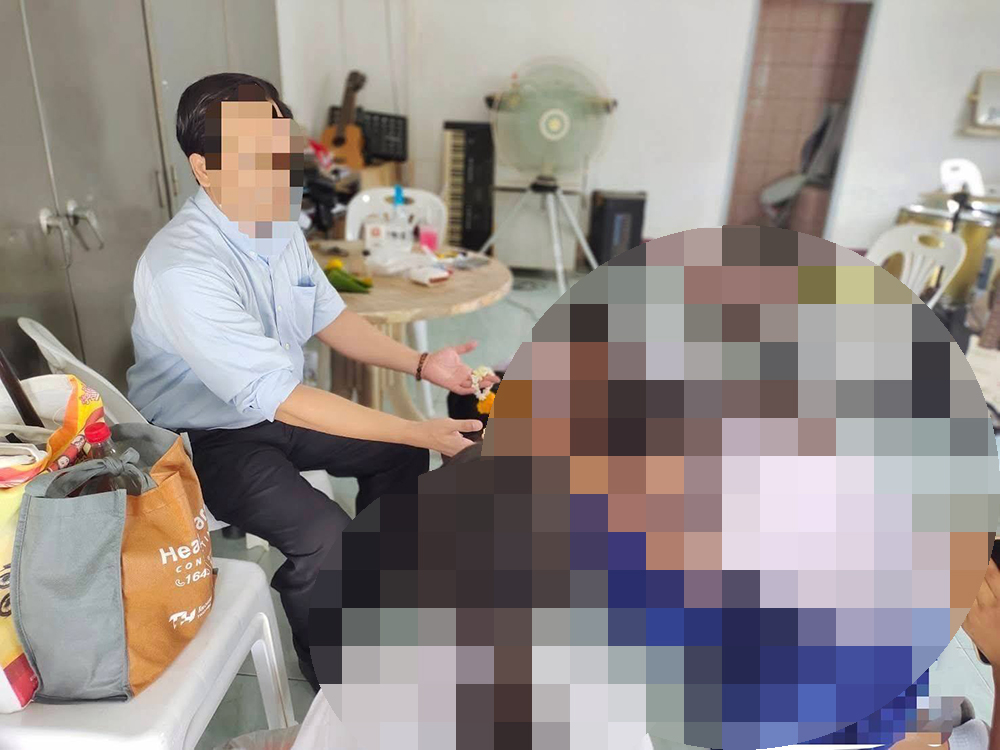 ครูล่วงละเมิดเด็ก