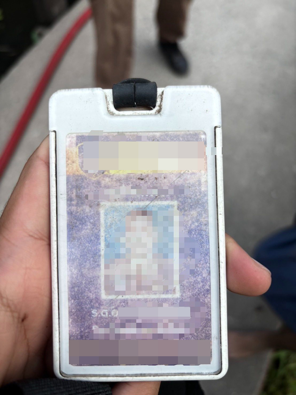 สายตรวจ เจอชายเร่ร่อน ขอตรวจจนเจอของดี