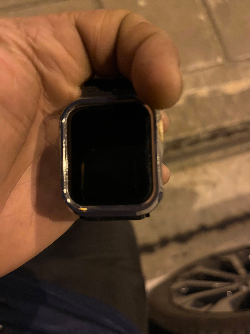 เก็บ Apple Watch โพสต์หาเจ้าของ สุดท้ายมีตำรวจโผล่