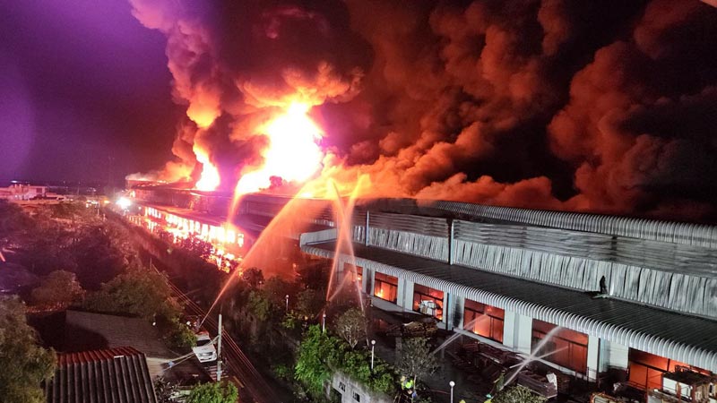 ไฟไหม้โรงงานลาดกระบัง