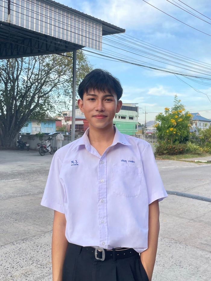 นักเรียนทำความดี