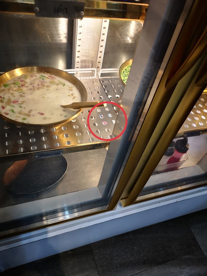ร้านบุฟเฟต์ ใช้เจลปรับอากาศ ในตู้แช่ ร้านบุฟเฟต์ ใช้เจลปรับอากาศ ในตู้แช่