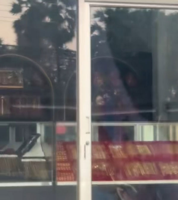 ห้างทองเหมือนเป๊ะ ห้างทองเหมือนเป๊ะ