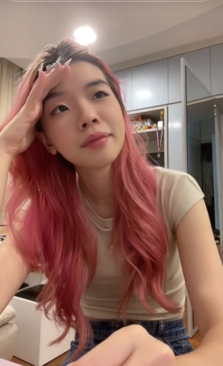 ชั่วโมงละแสน ถ่ายงานศิลปะ ชั่วโมงละแสน ถ่ายงานศิลปะ