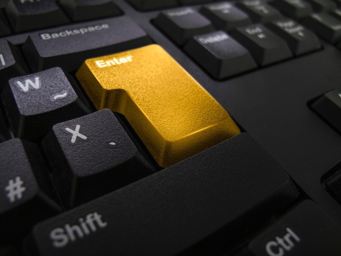 บริษัทจีนแจกคีย์แคปทองคำ เป็นโบนัสแก่ พนง. 